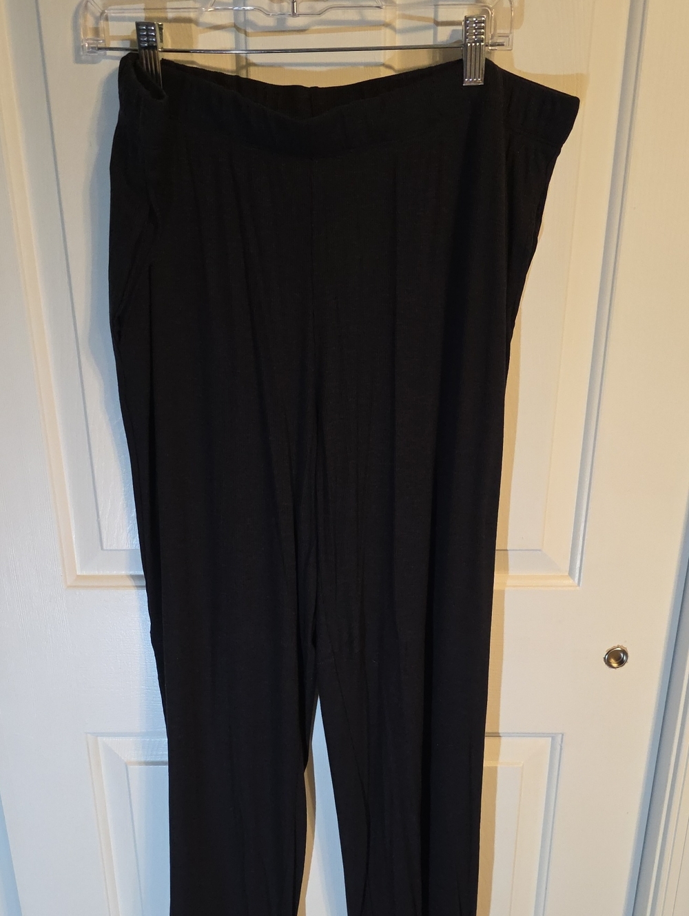 Women's Black Pull-On Lounge Pants